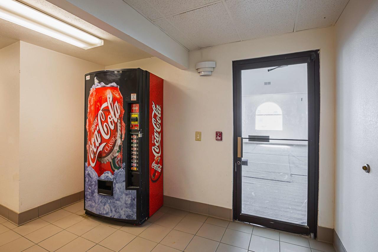 Motel 6 Omaha - Iat West Экстерьер фото