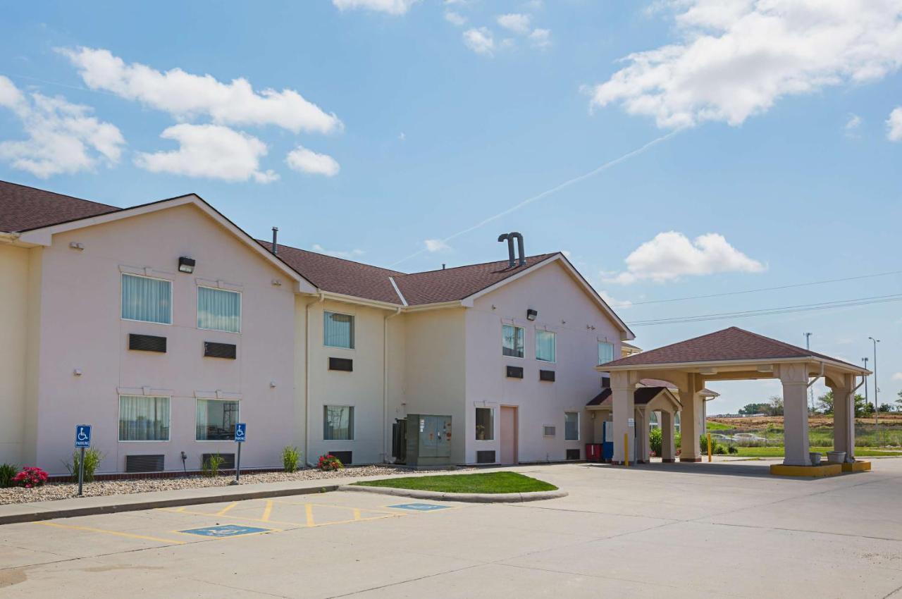 Motel 6 Omaha - Iat West Экстерьер фото